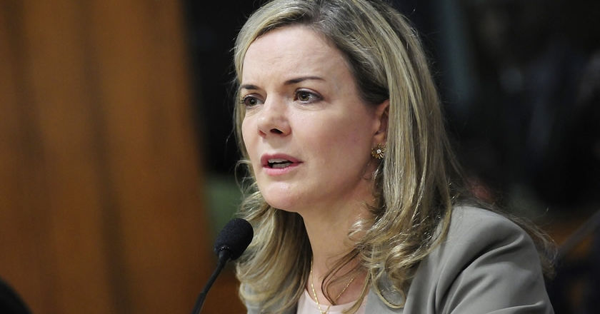 Gleisi: garantir o impeachment é tudo o que mais lhes interessa neste momento