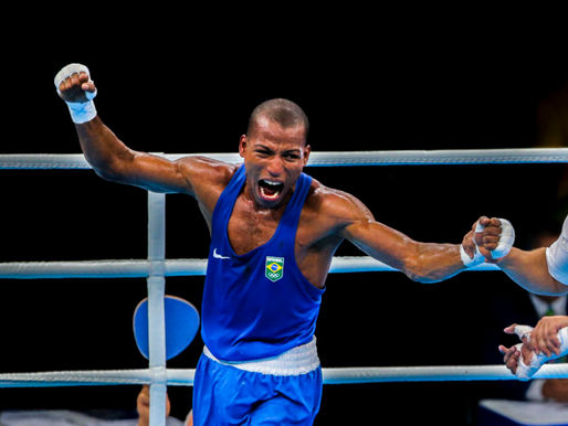 Robson Conceição vence francês e ganha o primeiro ouro para o boxe do Brasil
