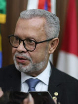 O presidente da Parlamento Amazônico Afonso Fernandes da Aleac defende união política da Amazônia