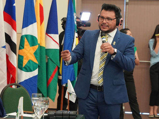 Marcelo Cruz aborda malha aérea e investimentos em Rondônia na abertura da Conferência da Unale