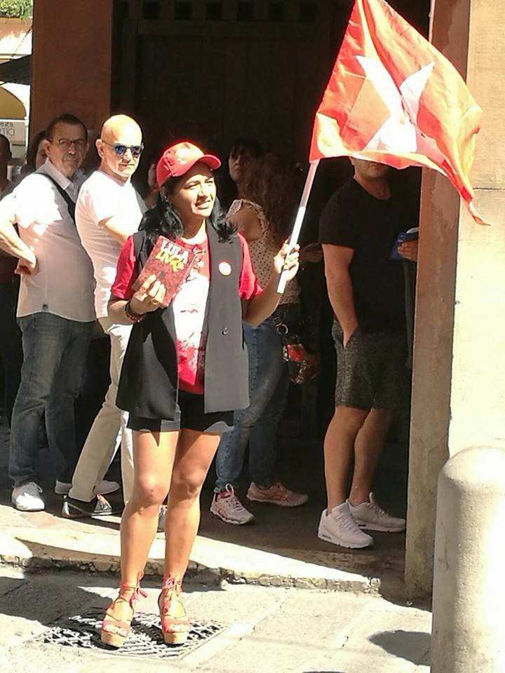 Reprodução Facebook Ato em Bolonha, Itália