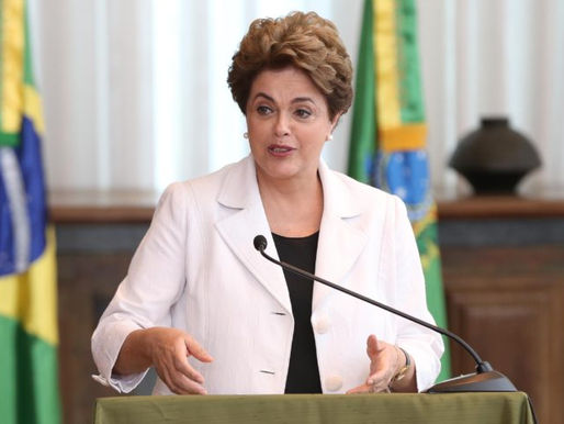 Impeachment sem crime é golpe e eleição indireta, diz Dilma em carta
