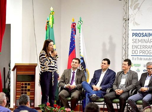 Alessandra Campêlo destaca avanços no saneamento básico de Maués