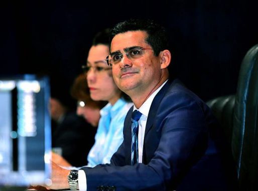 Reajuste de servidores efetivos e aposentados da Aleam é aprovado