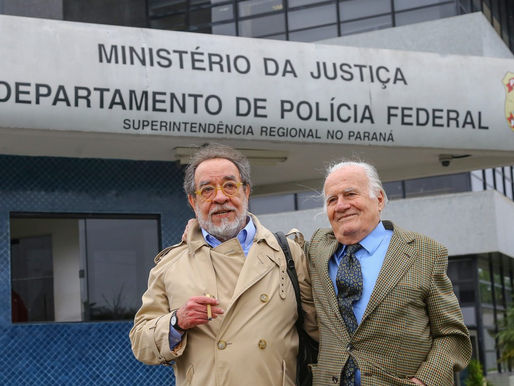 Mino Carta e Fernando Morais, após visita: “Lula está bem e animado com a possibilidade de Haddad ga