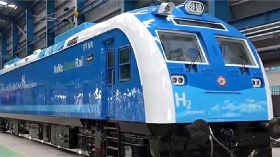 Primeiro trem da Índia movido a hidrogênio é lançado