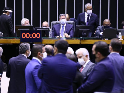 Câmara rejeita proposta que tornava obrigatório o voto impresso