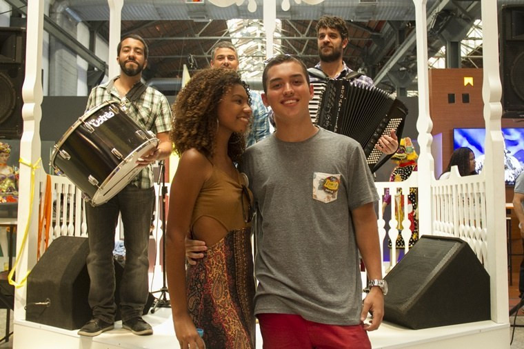 Casal de estudantes foi o visitante número 300 mil a conhecer espaço cultural Casa Brasil Foto: Ministério do Esporte/Divulgação