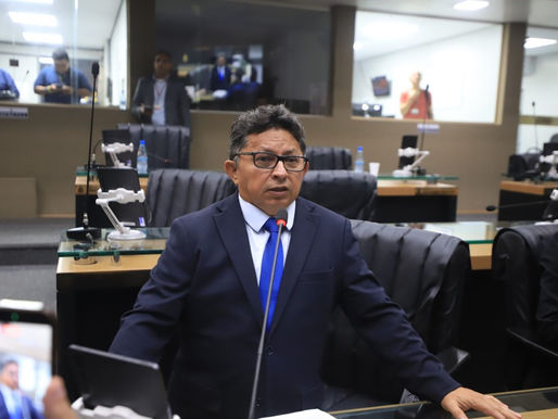 Sinésio Campos fortalece ações sociais em Juruá com aprovação de projeto lei para o Instituto Dona Rose