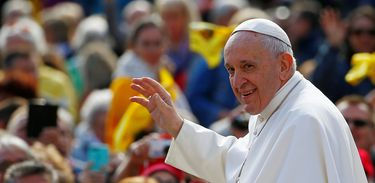 Papa: os migrantes são o símbolo de todos os descartados da sociedade