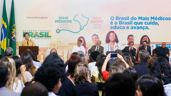 “A minha luta não é só para manter meu mandato, é para garantir e preservar conquistas históricas da população brasileira”, afirmou a presidenta Dilma Rousseff em seu discurso. Foto: Roberto Stuckert Filho
