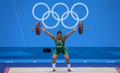Bolsistas encaram o Campeonato Mundial de Levantamento de Peso no Cazaquistão
