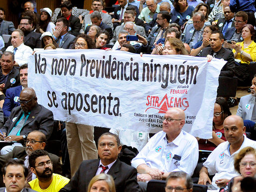 Parlamentares e sociedade lançam Frente em defesa da Previdência