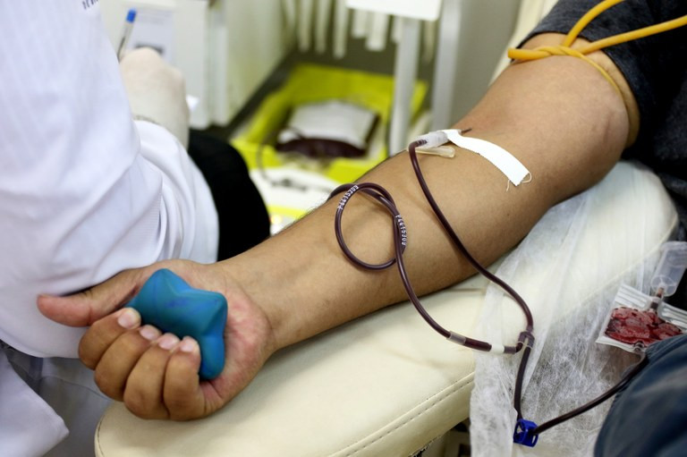 Todo o material utilizado para colher o sangue doado é esterilizado e descartável Divulgação/Blog da Saúde