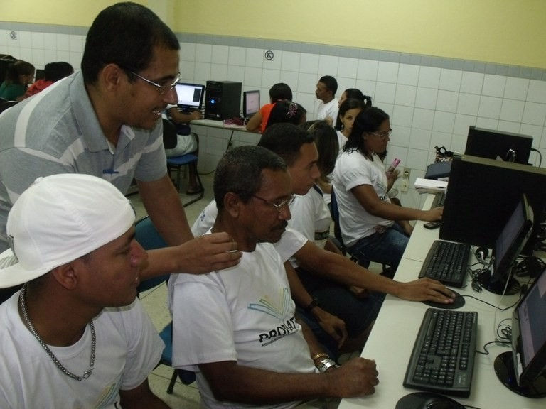 Processo ofertará 250 mil vagas em cursos de formação inicial e continuada e 150 mil em cursos técnicos Divulgação/Governo de AL