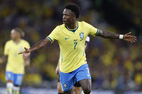 Ancelotti escala 2 times e seleção se despede com goleada sobre Panamá
