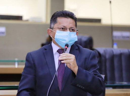 Deputado Sinésio Campos critica proposta do voto impresso e desfile militar promovidos por Bolsonaro