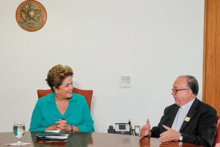 Presidente da CNBB defende reforma política em reunião com Dilma