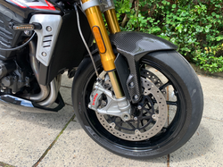 1C2F2D85-72DB-415B-A62F-C973B4D56641