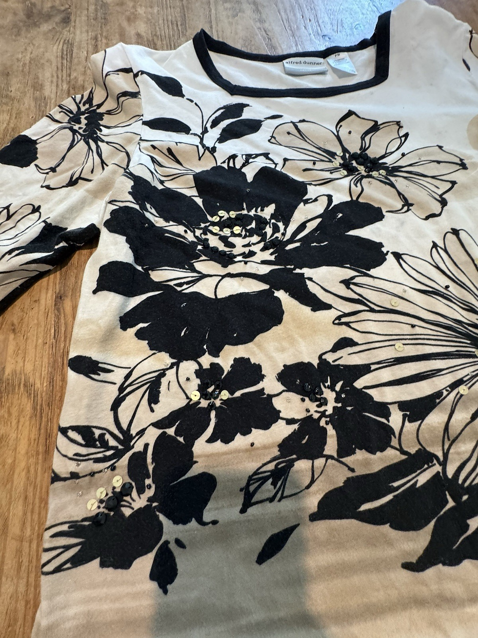 Thumbnail: Petite ALFRED DUNNER 3/4Sl White/Black/Tan Floral Scoop Neck Cotton Blend Top PM