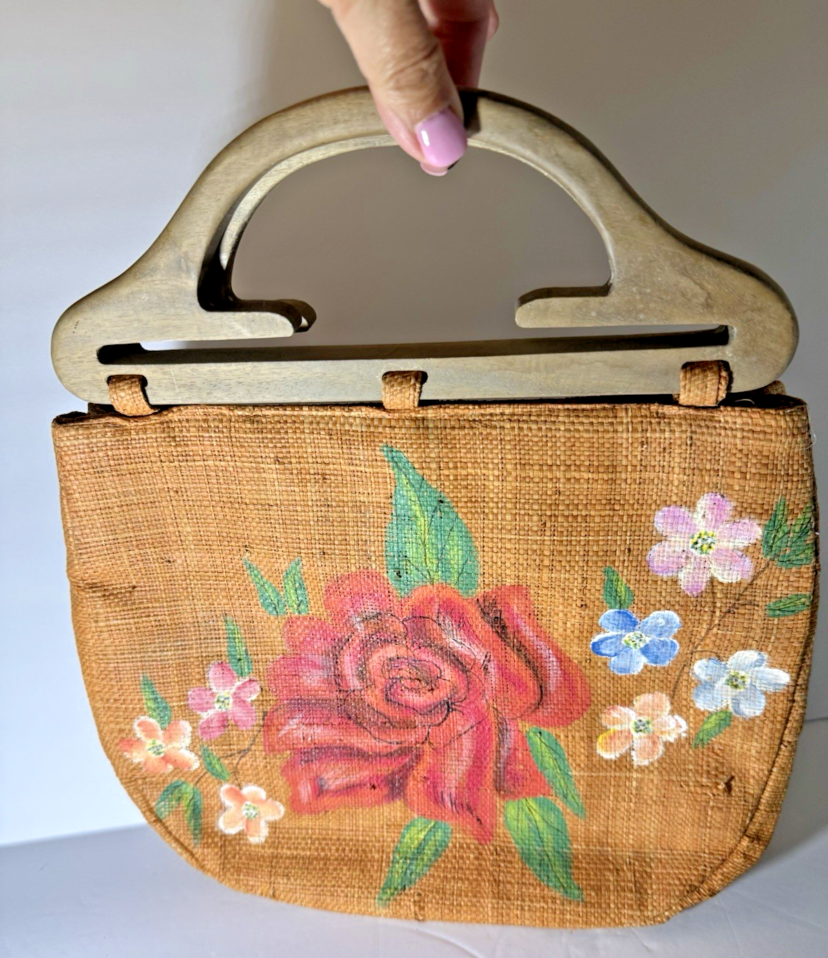 RETRO Raffia Straw Handbag Purse '60s Wood Handles Handpainted Vintage