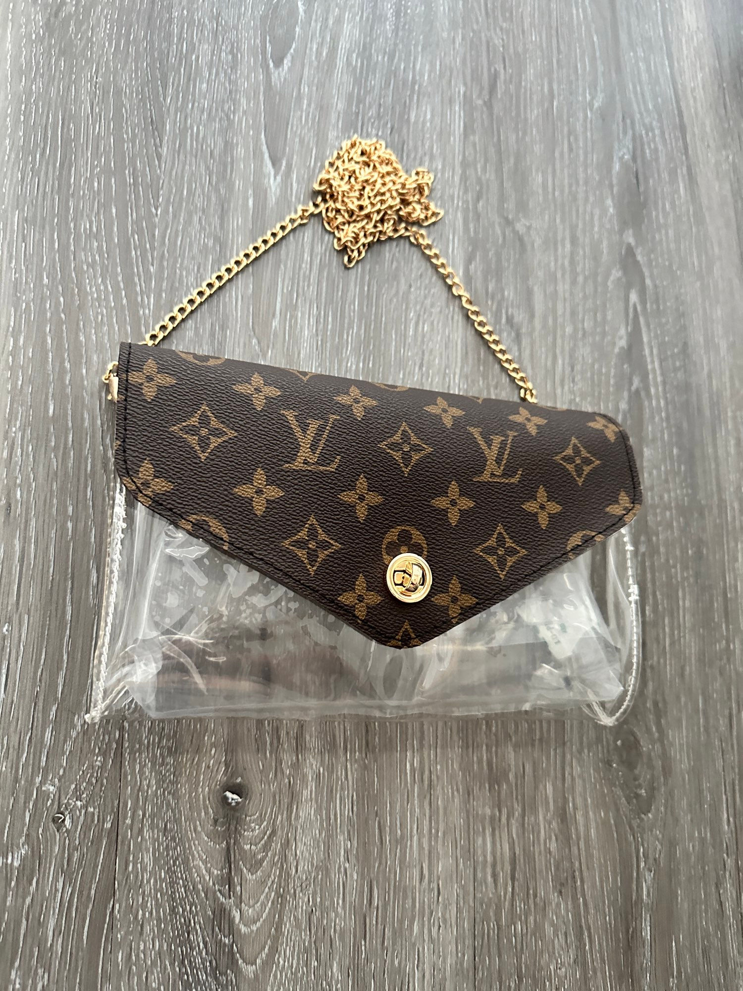 Classic Envelope Stadium Crossbody 