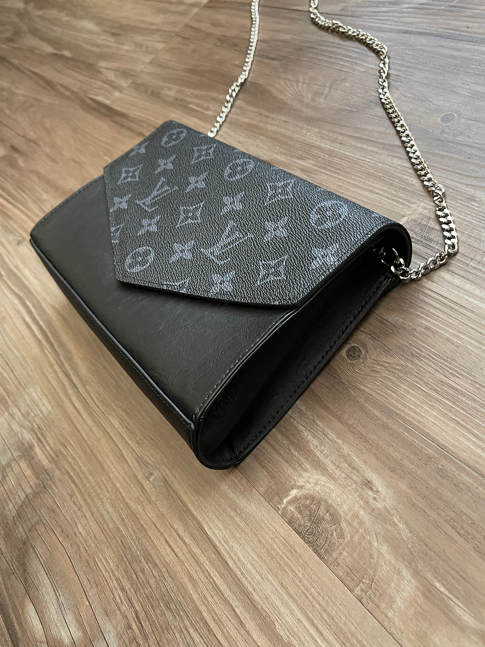 Thumbnail: Eclipse Envelope Clutch