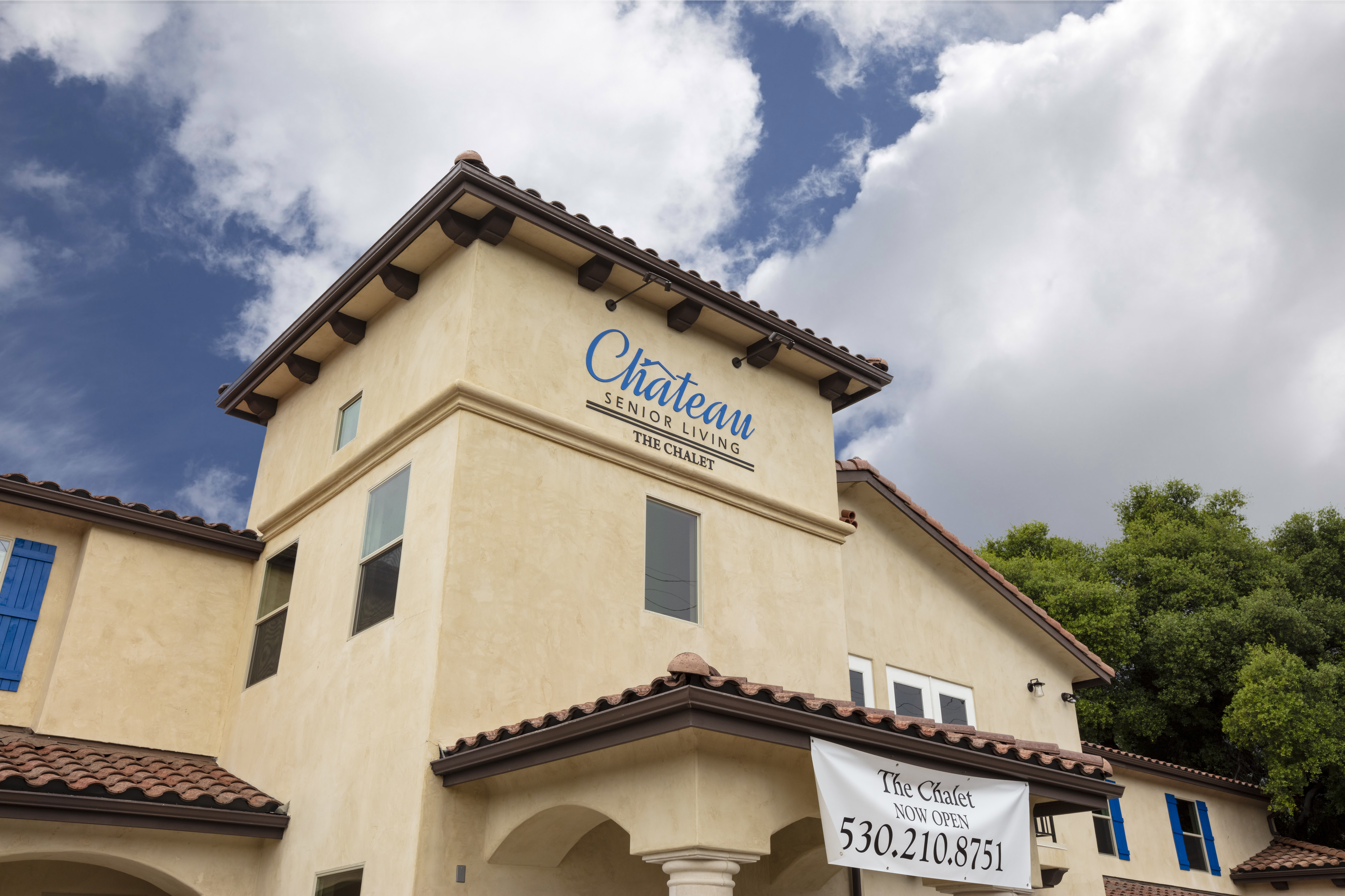 Chateau Senior Living Auburn CA Modern Building