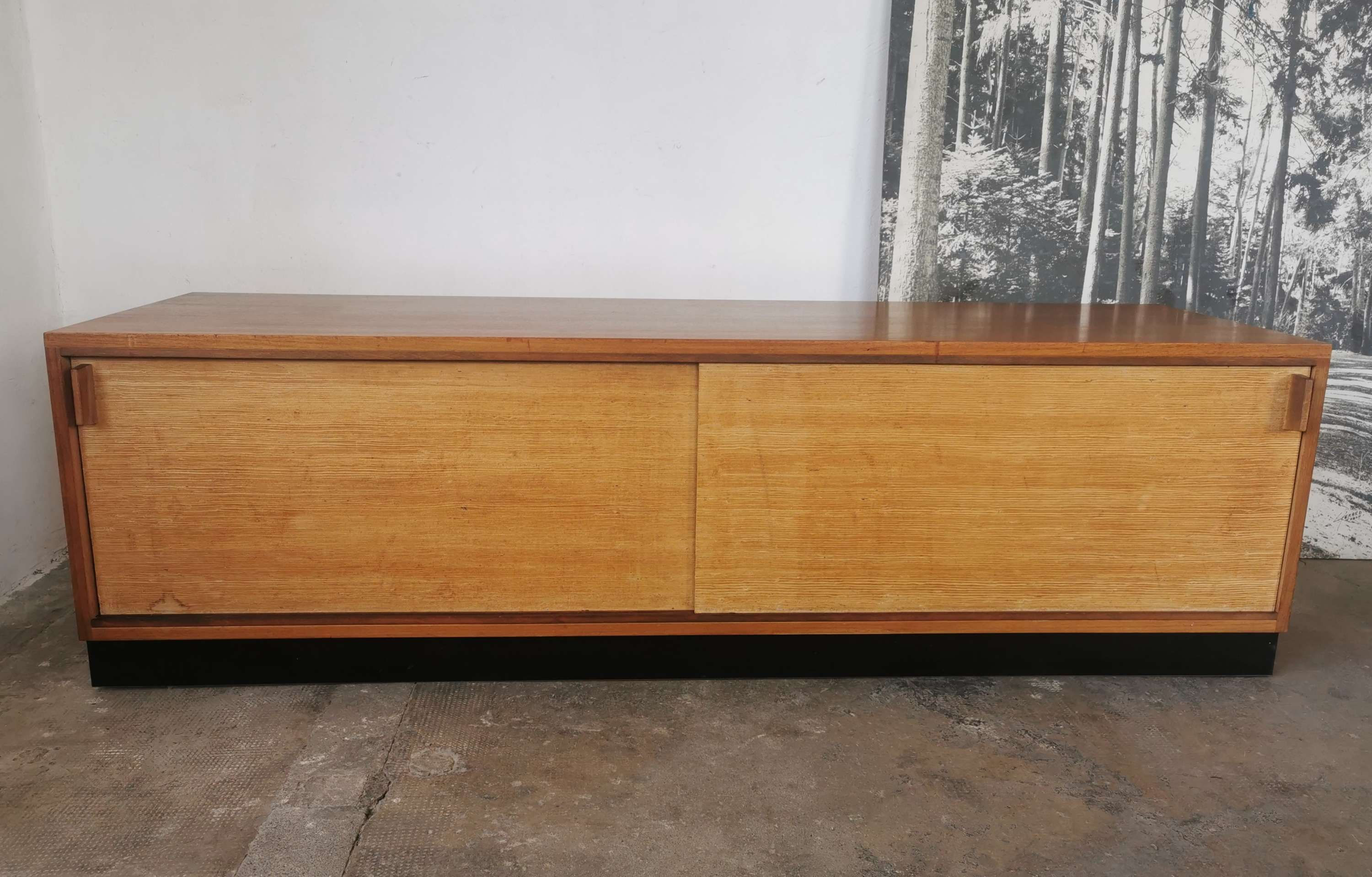 Enfilade Dieter Wäckerlin pour Behr 