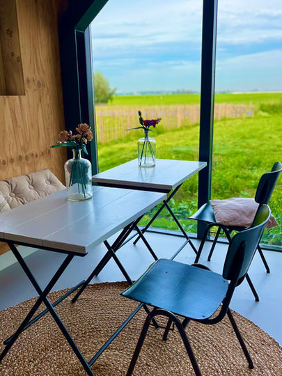 De Wagenloods - bed and breakfast - logies - overnachten - vakantie - hotel - leiden - Amsterdam - utrecht - de keukenhof - avifauna - rijks museum - wandelen - aipbnb - huisje huren - Alphen aan den rijn - polder - uitzicht - natuur - luxe - rust vakantie - platteland - wagenloods - hooischuur - boerderij