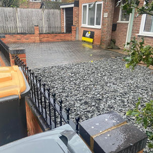 Driveway with gravel surface