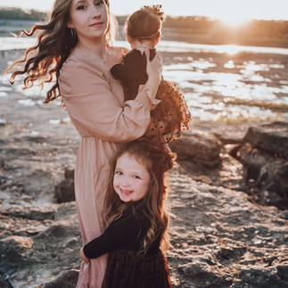 Family photo at golden hour in Clarksville Indiana by Jessie Silakowski Photography