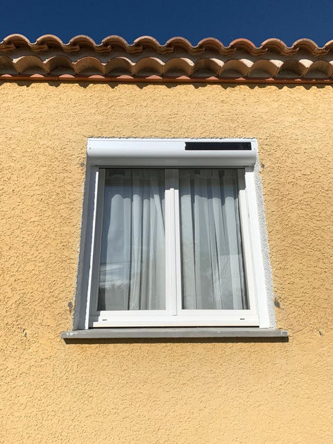 Volet roulant à motorisation solaire