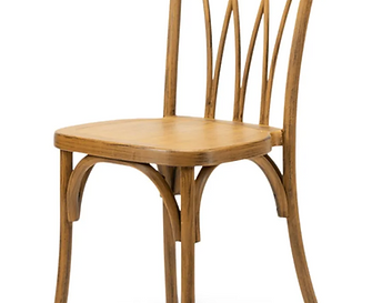 Willow oak resin vineyard chair with natural wood-grain finish for luxury wedding seating in Charlotte, NC. Perfect for a bespoke outdoor wedding reception in the Carolinas.