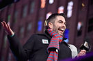 Shawn-Hosting-NYE-TimesSquare.jpg