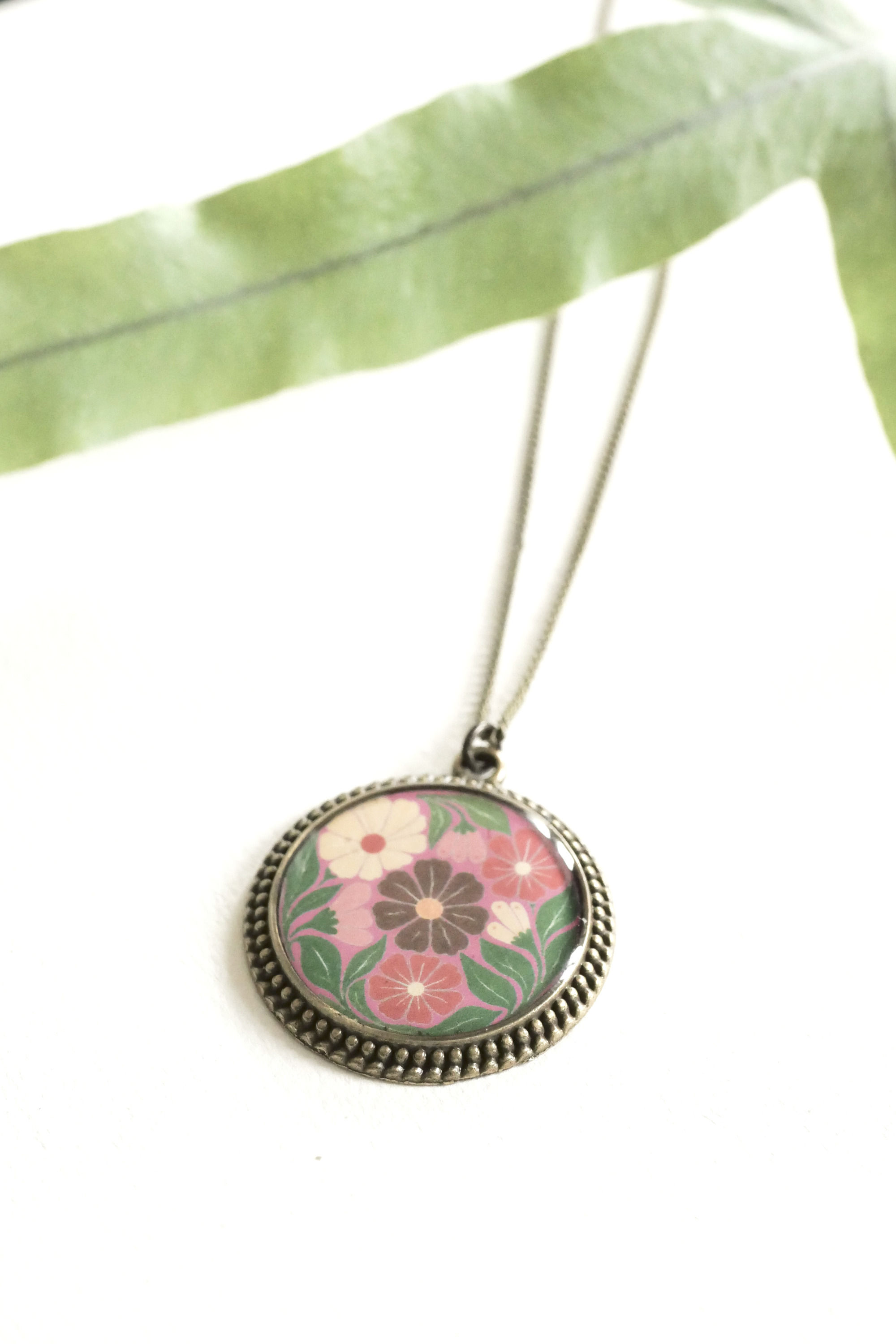 Collier tour rétro Bouquet rose