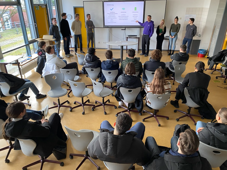 Berufsinformationstag in der Feldbergschule