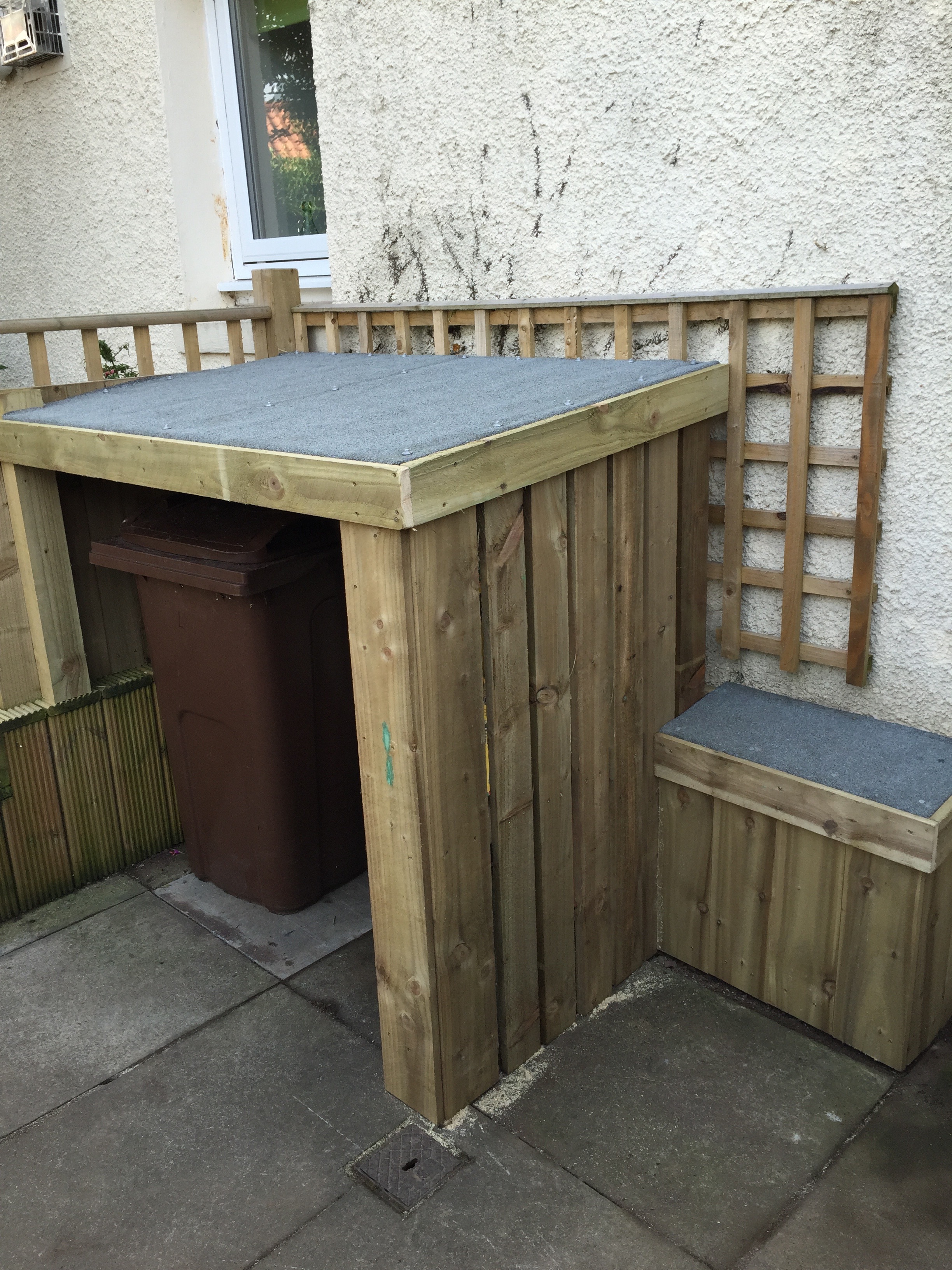 wooden_bin_store.jpg