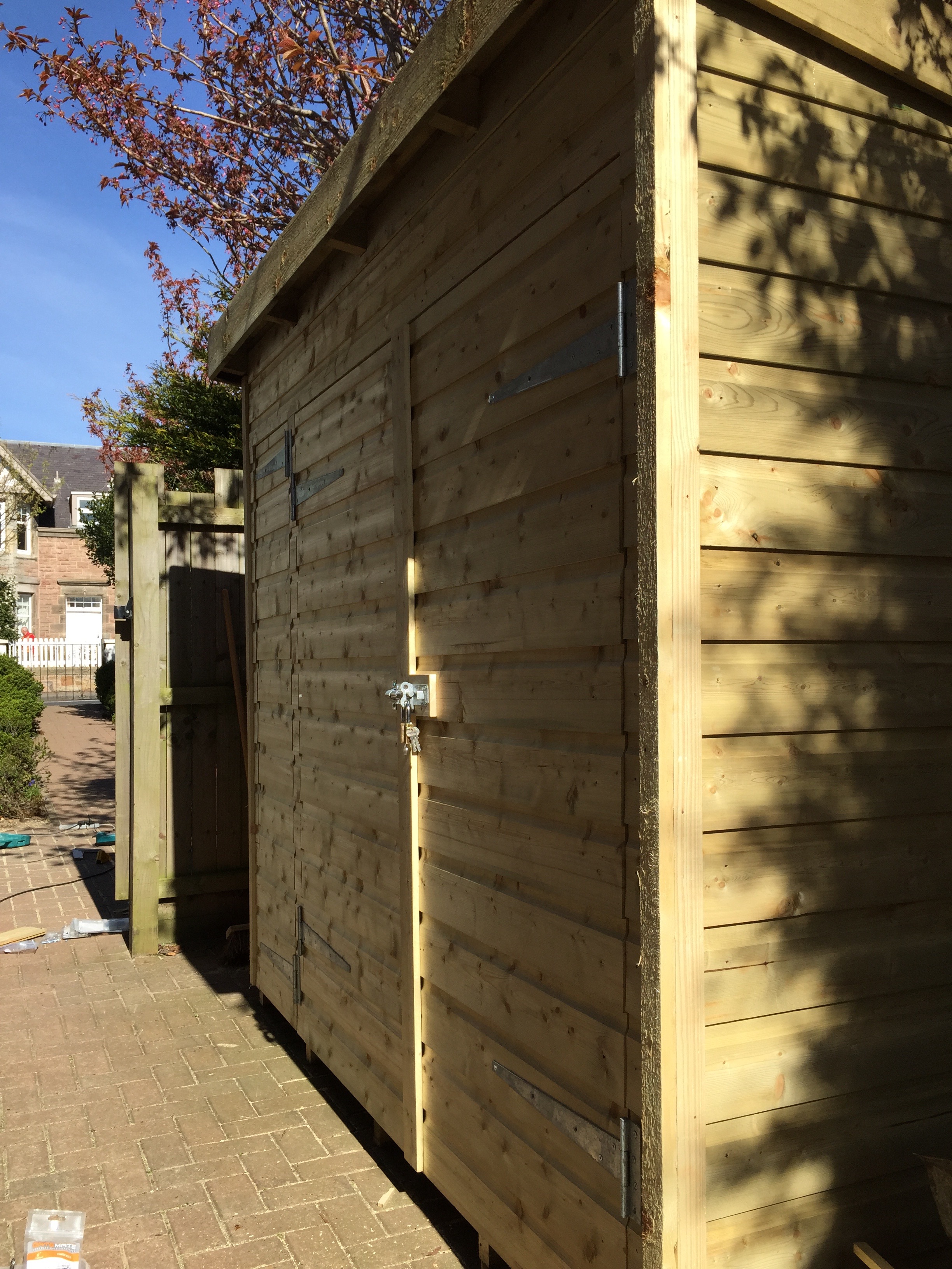 wooden_shed.jpg