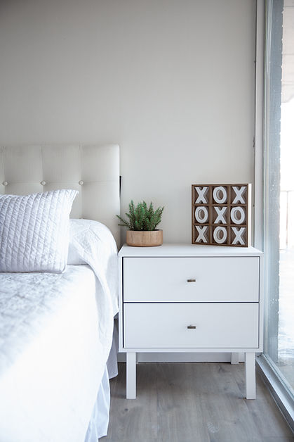 Dresser and decor at the downtowner