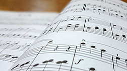 music-lesson-interior-musical-score-roya