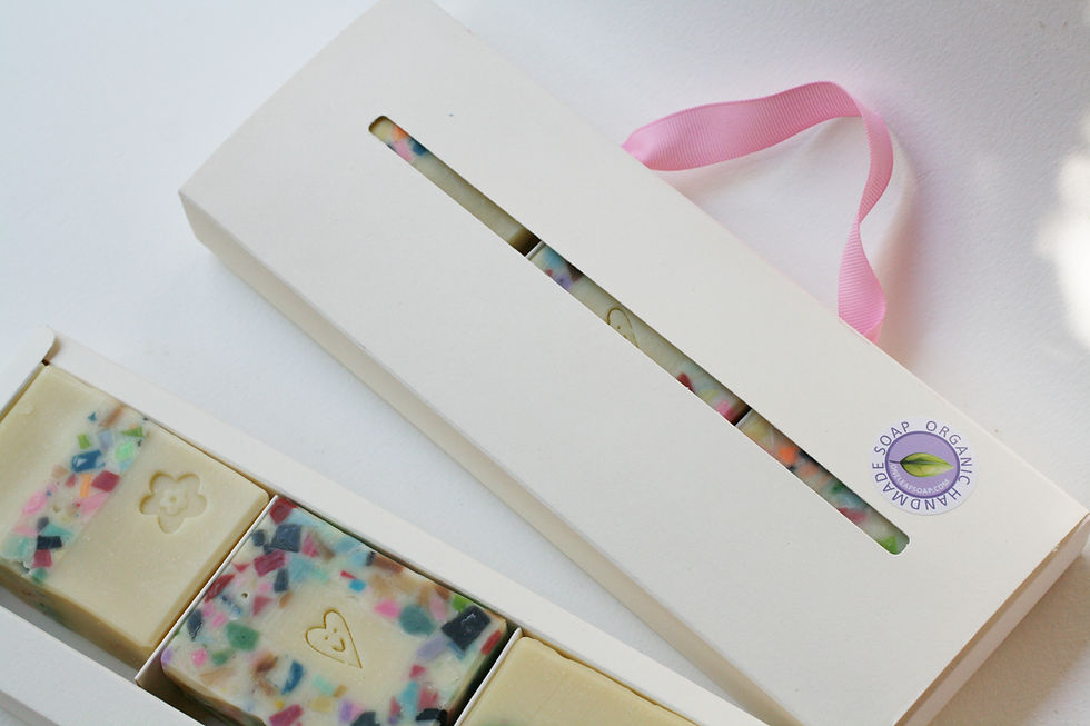 Thumbnail: White Giftbox – 3 Soaps