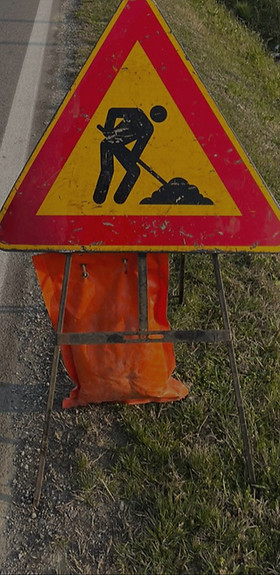 Impianti di segnalazione stradale e illuminazione esterna a cura di Genser Srl