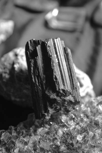 🖤 La tourmaline est-elle radioactive ? Démêlons le vrai du faux