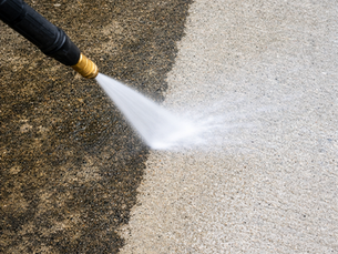 Power Washing in Toronto: How Pressure Washing Restores Your Driveway, Patio, and Walkways