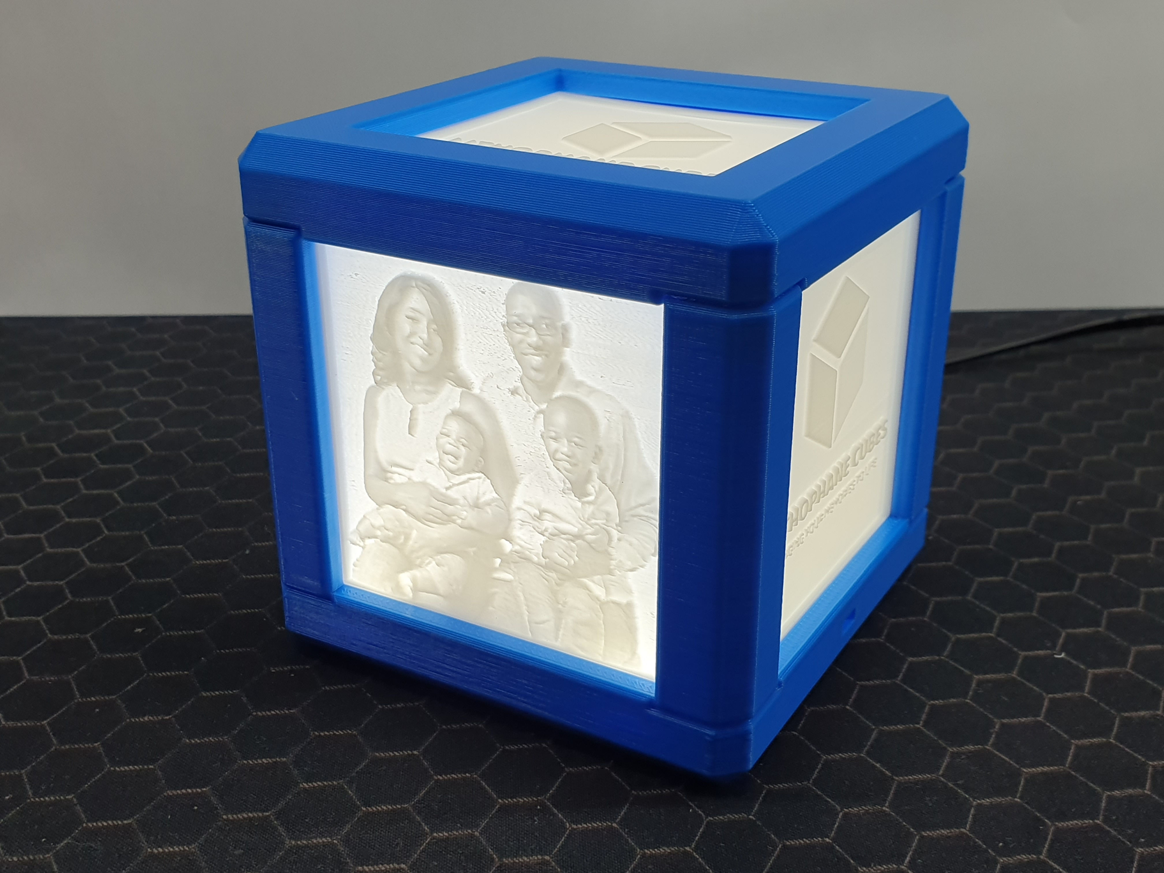 Lithophane Cube (Blue)