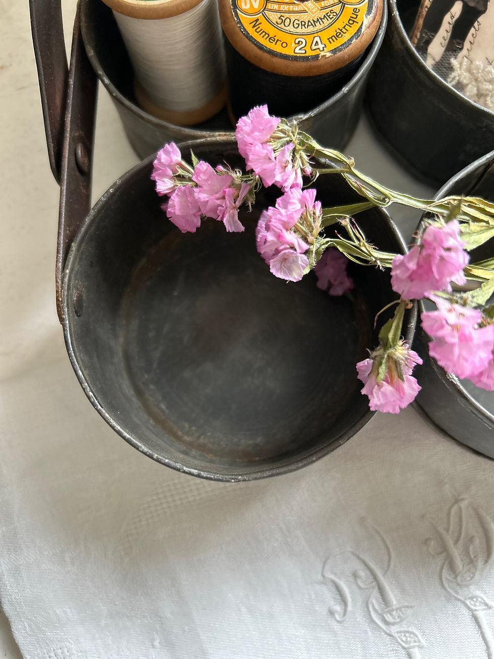 Miniaturbild: Halter aus Metal-Iron cups with handle