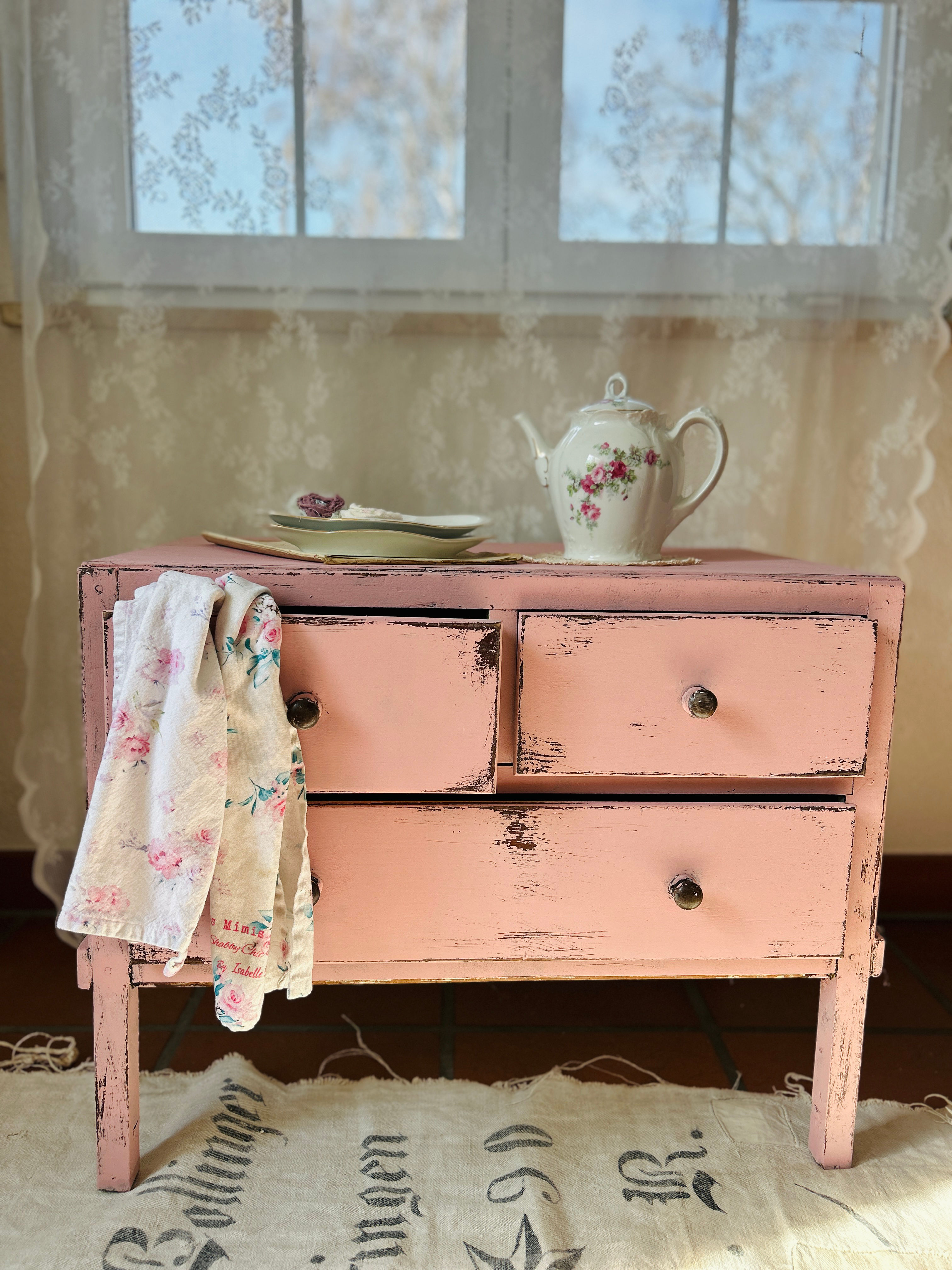 Kommode „La Vie en Rosa“