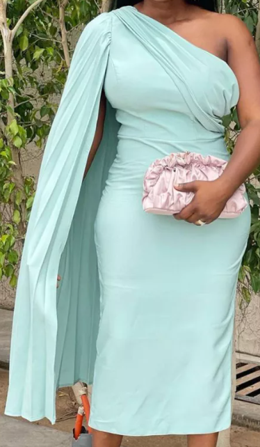 She Turns Heads (Green)