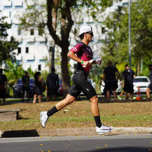 Arthur Bifaroni transforma paixão pelo esporte em carreira e liderança no triathlon